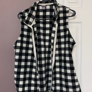 Laura Scott fleece vest